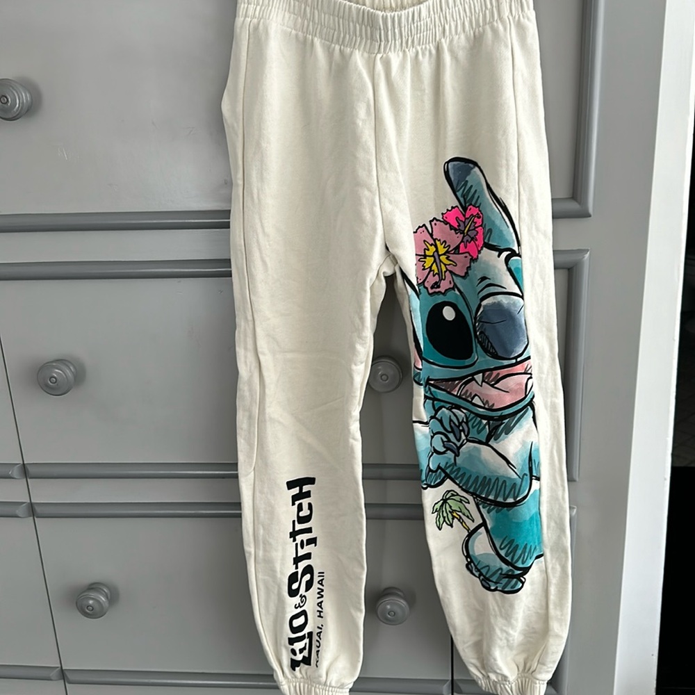 Stitch pants